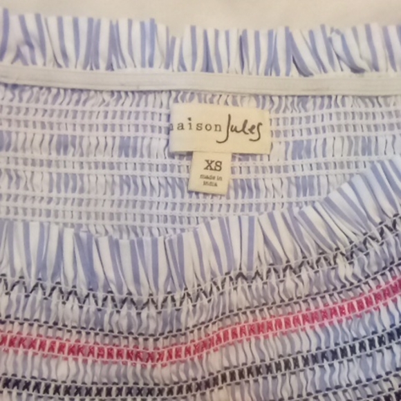 Clothes - Picture 3 of 3